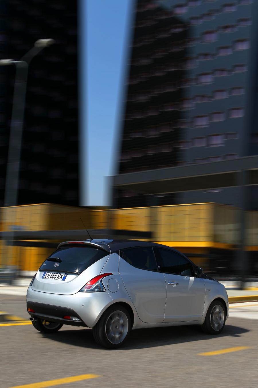  Lancia Ypsilon 2011 года  (фото 53 из 96)